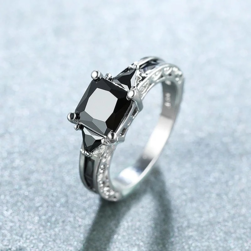 Delicate Silver Color Trendy Ring Black Zircon
Stones Wedding Engagement Jewelry - Picture 2 of 4